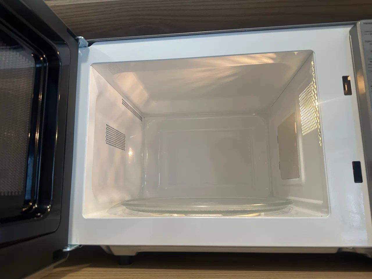Microondas Efficient 23L PTA 220V! - Foto 2