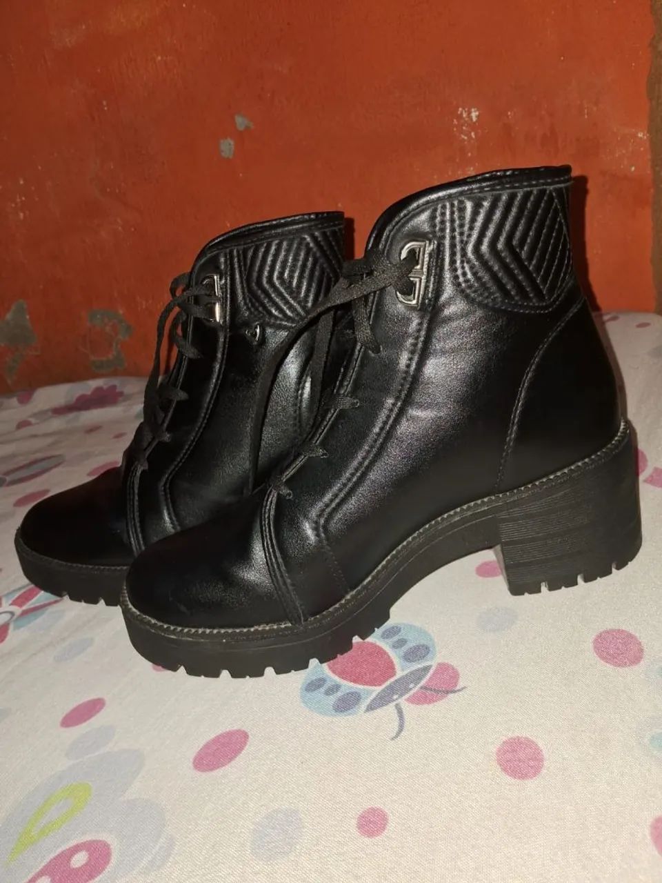 Botas em bom estado  - Foto 2