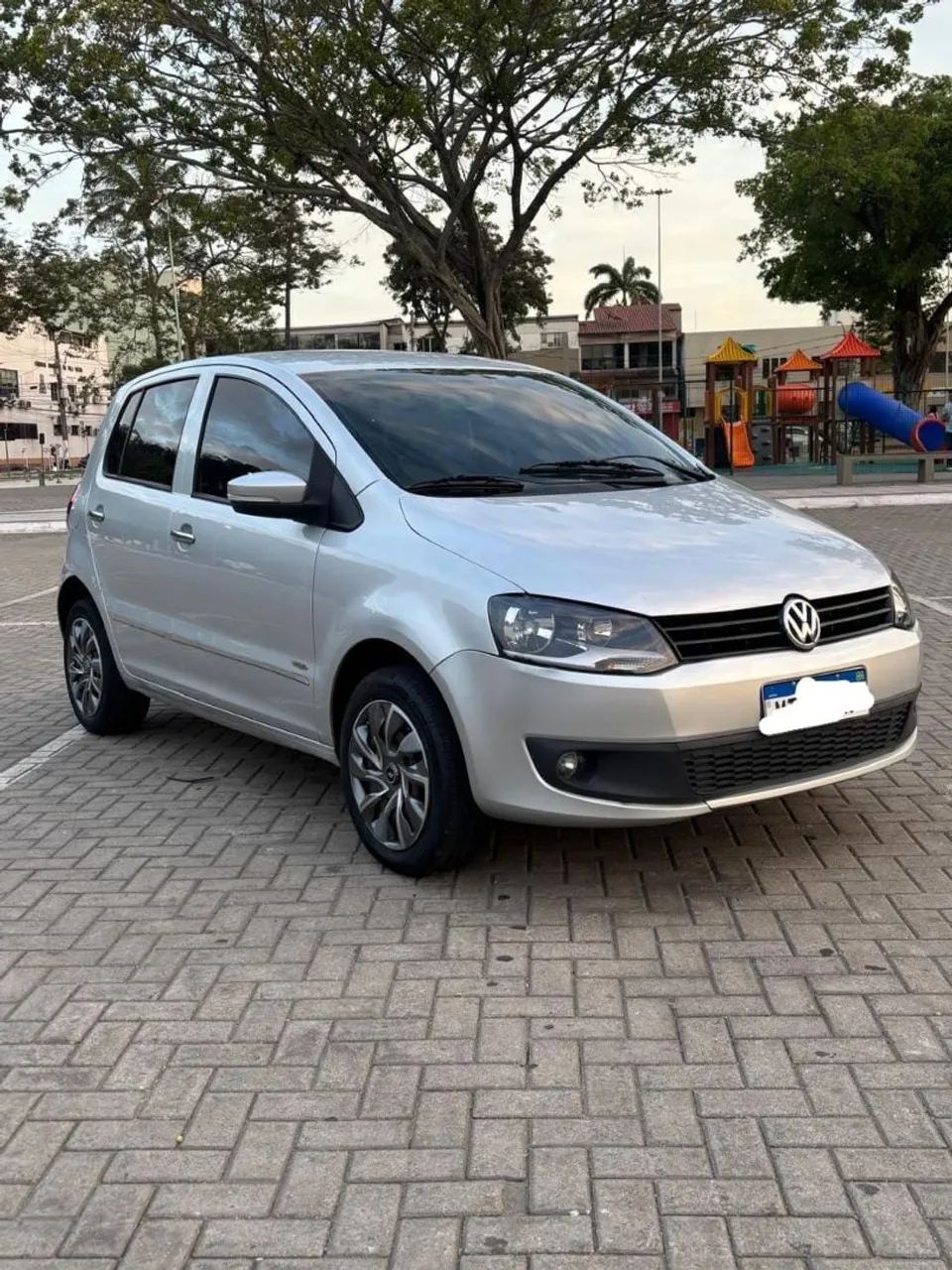 Volkswagen Fox Fox 1.0 Mi Total Flex 8V 5p 2011
