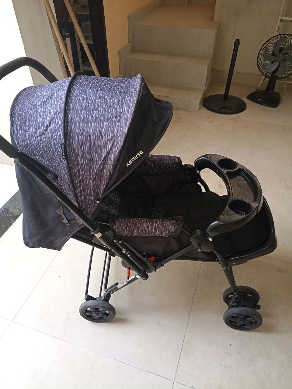 Carrinho de bebê+ bebê conforto 