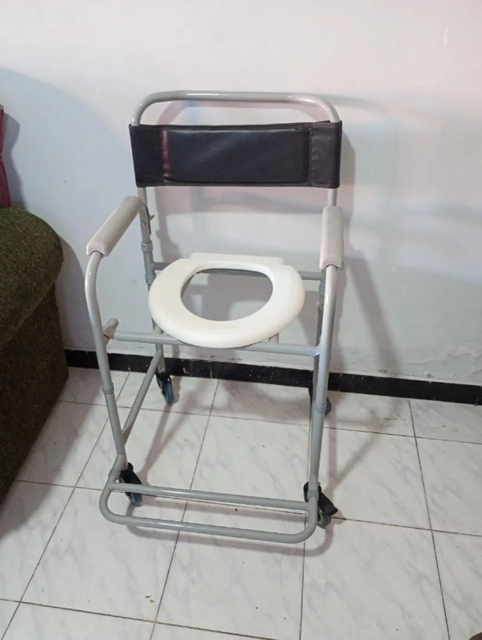 Cadeira de banho para acamado e idoso - Foto 2