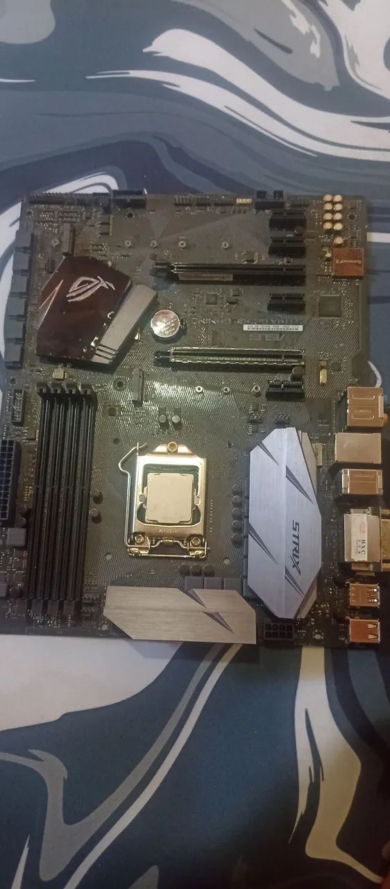 placa-mãe ASUS ROG Strix B250F Gaming - Foto 2