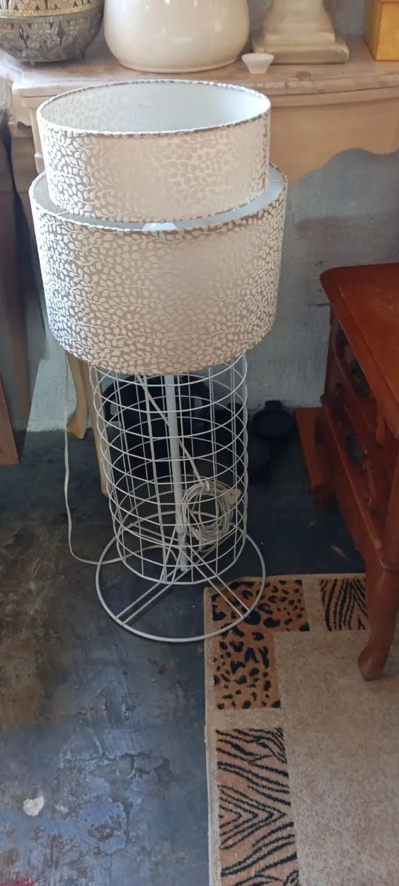 Abajur de chão 