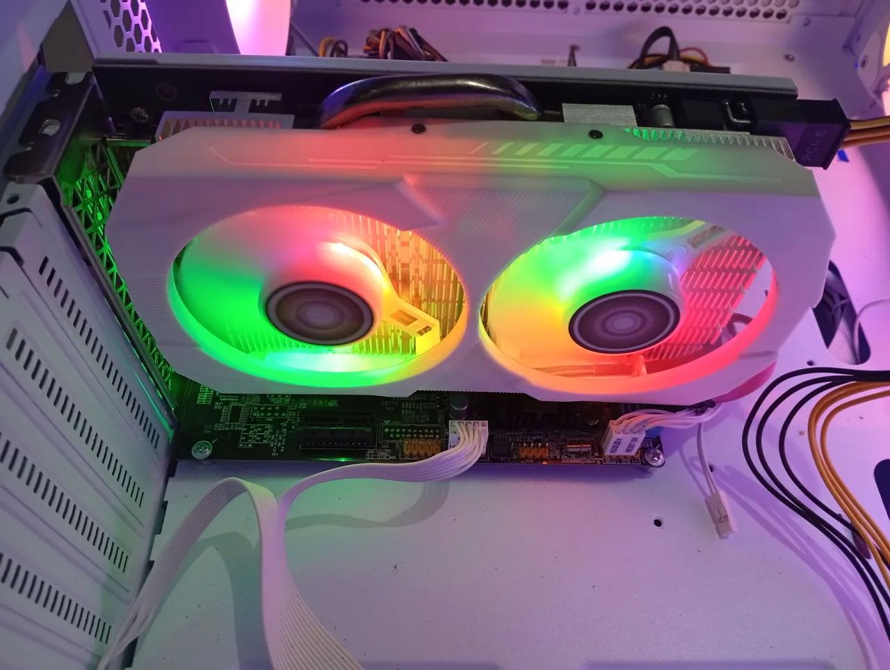 Rx 580 8gb veineda dando artefatos em alguns jogos - Foto 3
