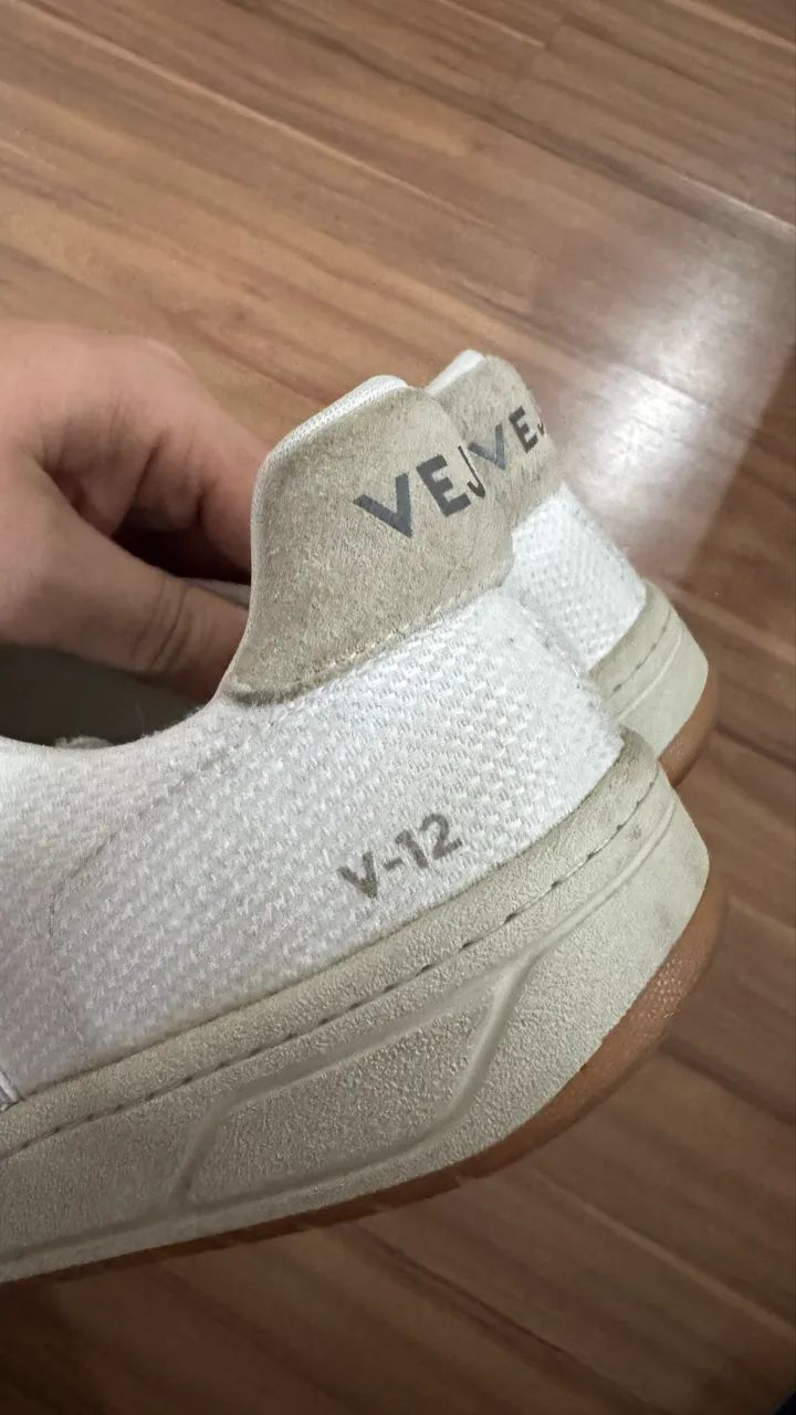 Tênis veja/vert v-12  e tênis asics nimbus usado em ótimo estado  - Foto 3