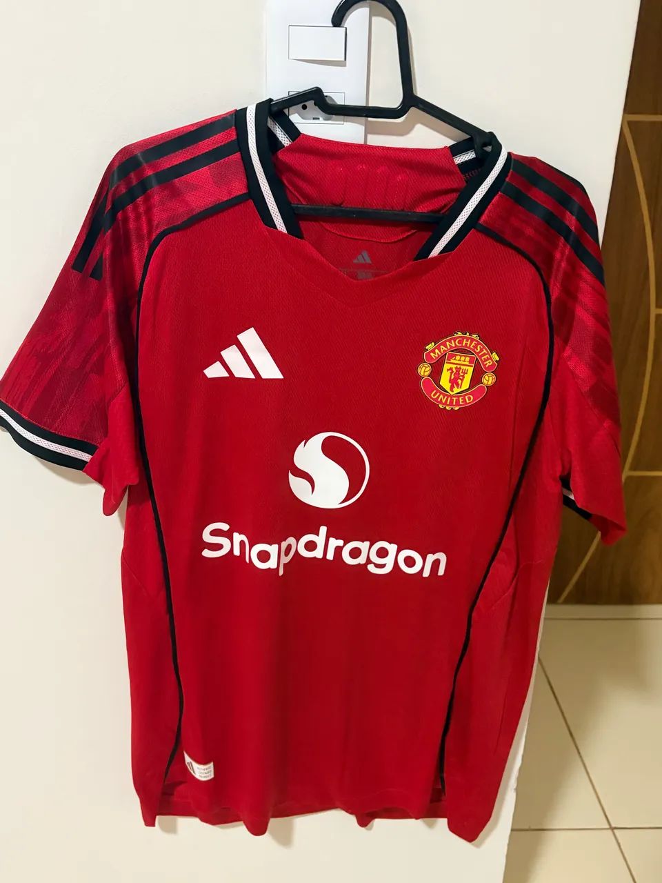 Camisa Manchester United na etiqueta
