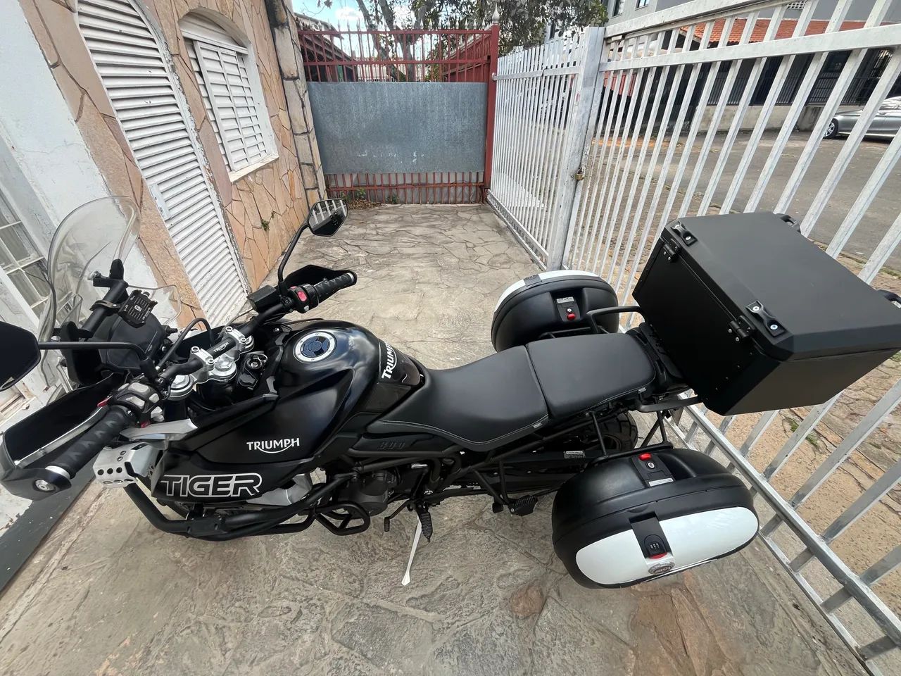 Triumph 800 XRX 2019 - 1517229118 | OLX