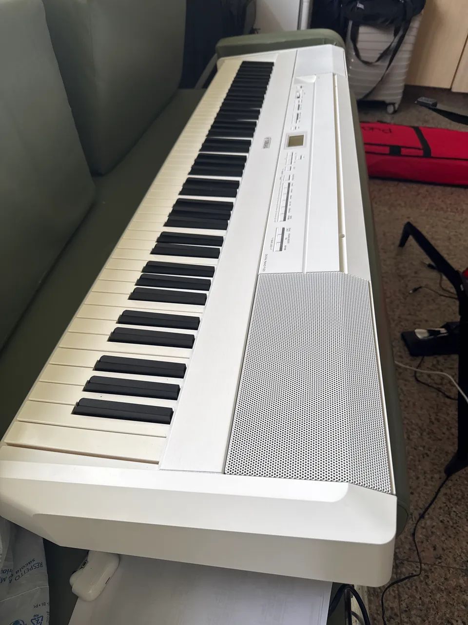 Piano digital Yamaha p525 WHITE (<30 dias de uso)