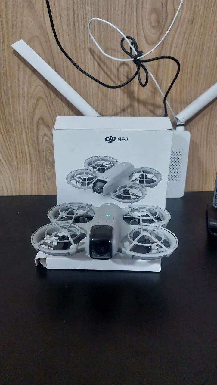 Drone DJI Neo Pouco Uso | Filmagem 4K + Acessórios
