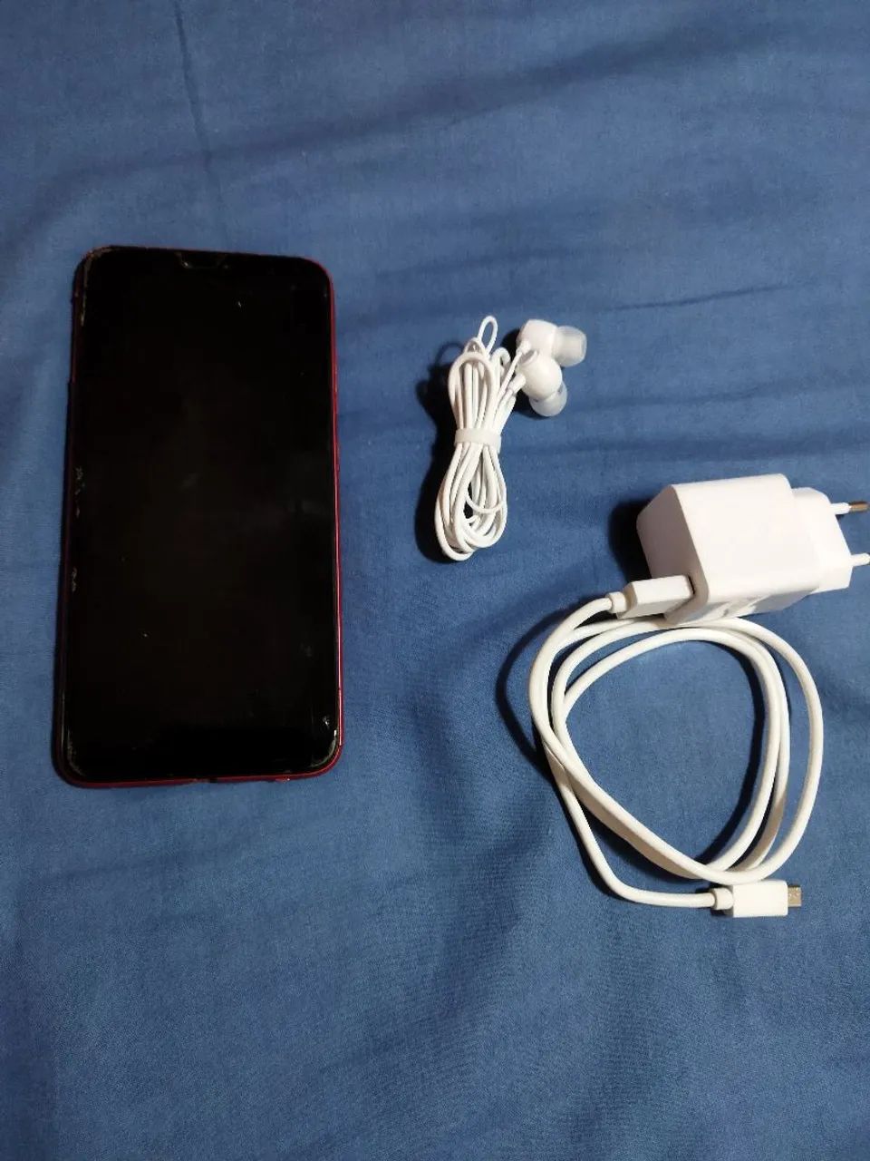 Peças do celular com carregador e fone de ouvido - Foto 4