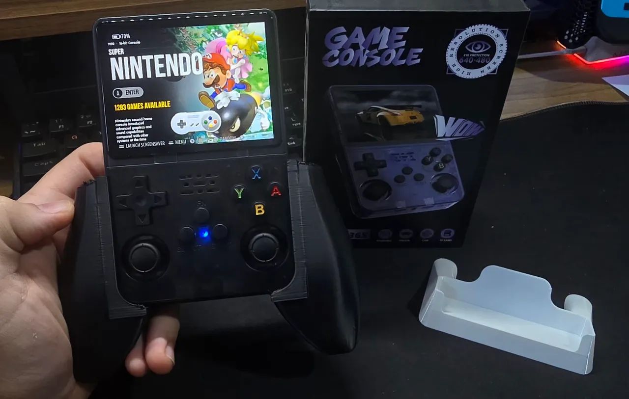 Console portátil R36S com acessórios  - Foto 3