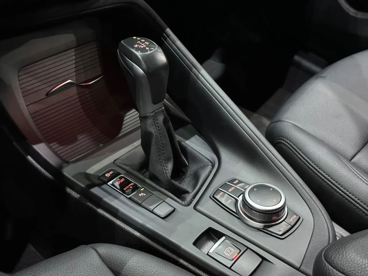 BMW X1 SDRIVE 20i X-Line 2.0 TB Aut., foto 8 de 20