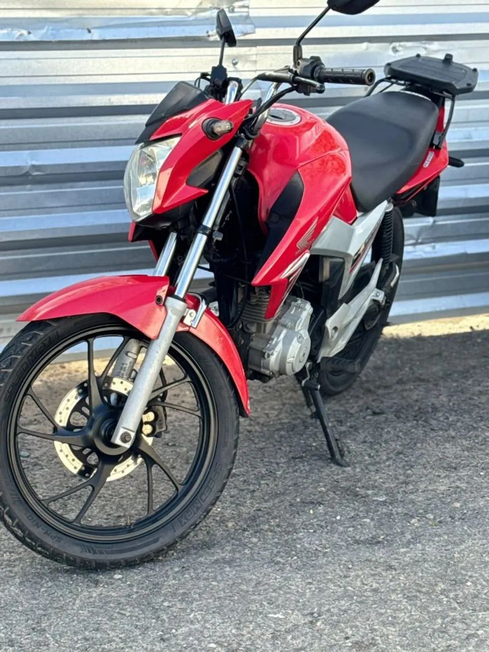Titan 160