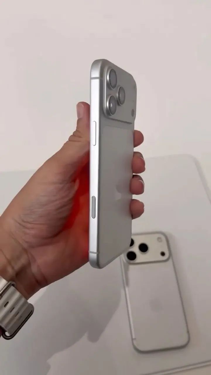 IPhone 17 Pro Max Branco - Foto 4