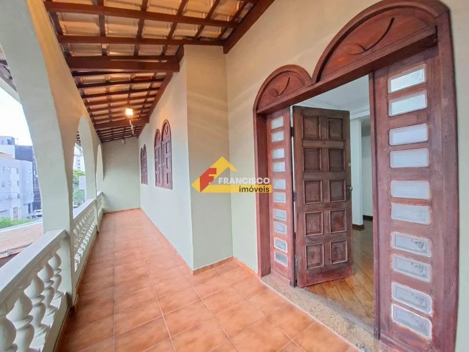 Casa para aluguel, 3 quartos, 1 suíte, 2 vagas, Sidil - Divinópolis/MG