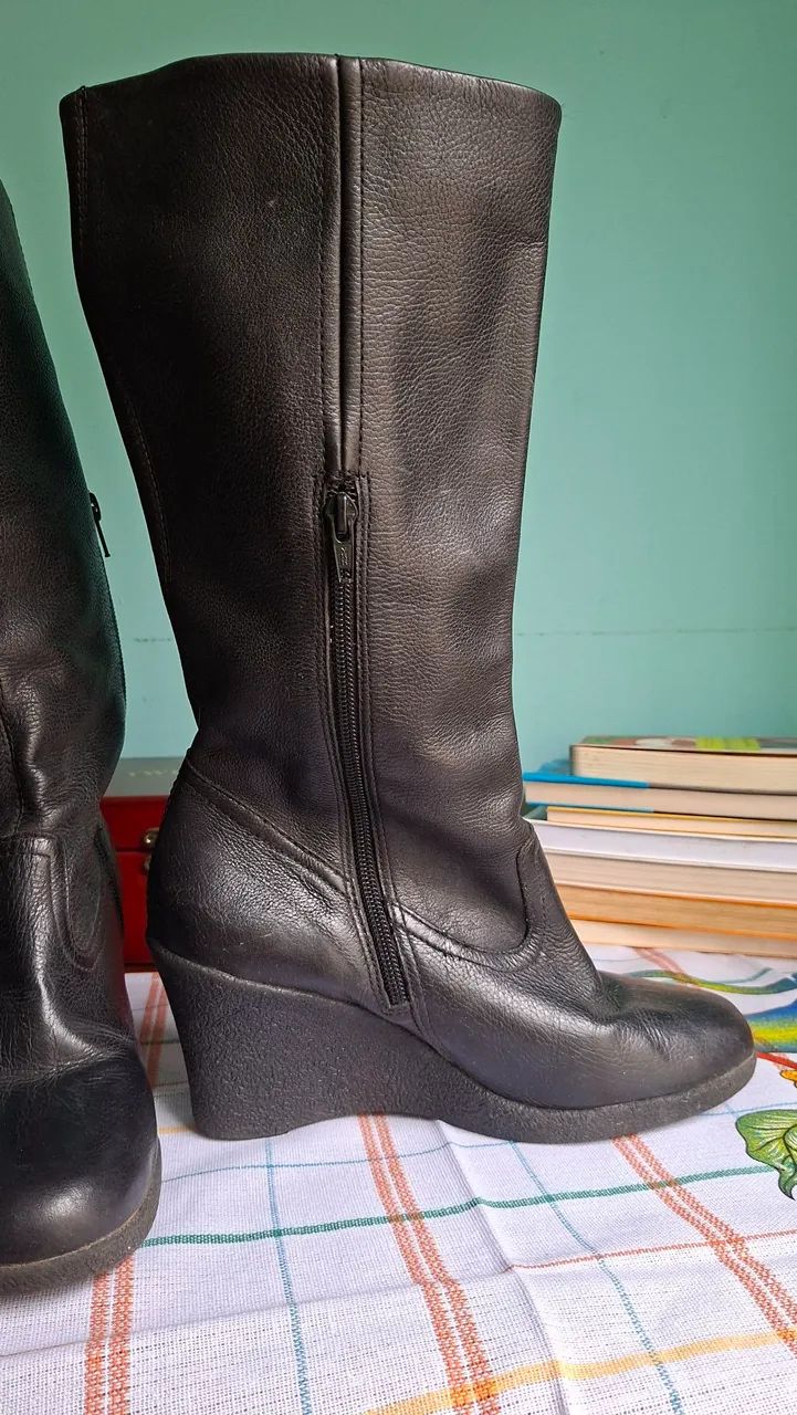 BOTA COURO LEGÍTIMO AREZZO N° 37 - Foto 3