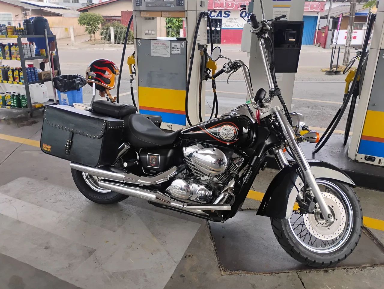 Shadow moto custom 