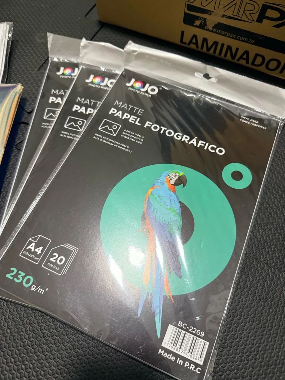 Papéis e itens de papelaria 