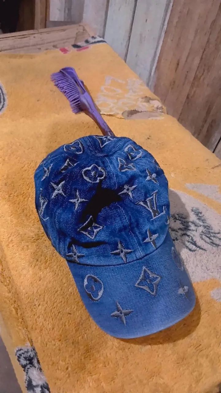 Vende-se chapéu da Louis vuitton 3 vezes de de usor