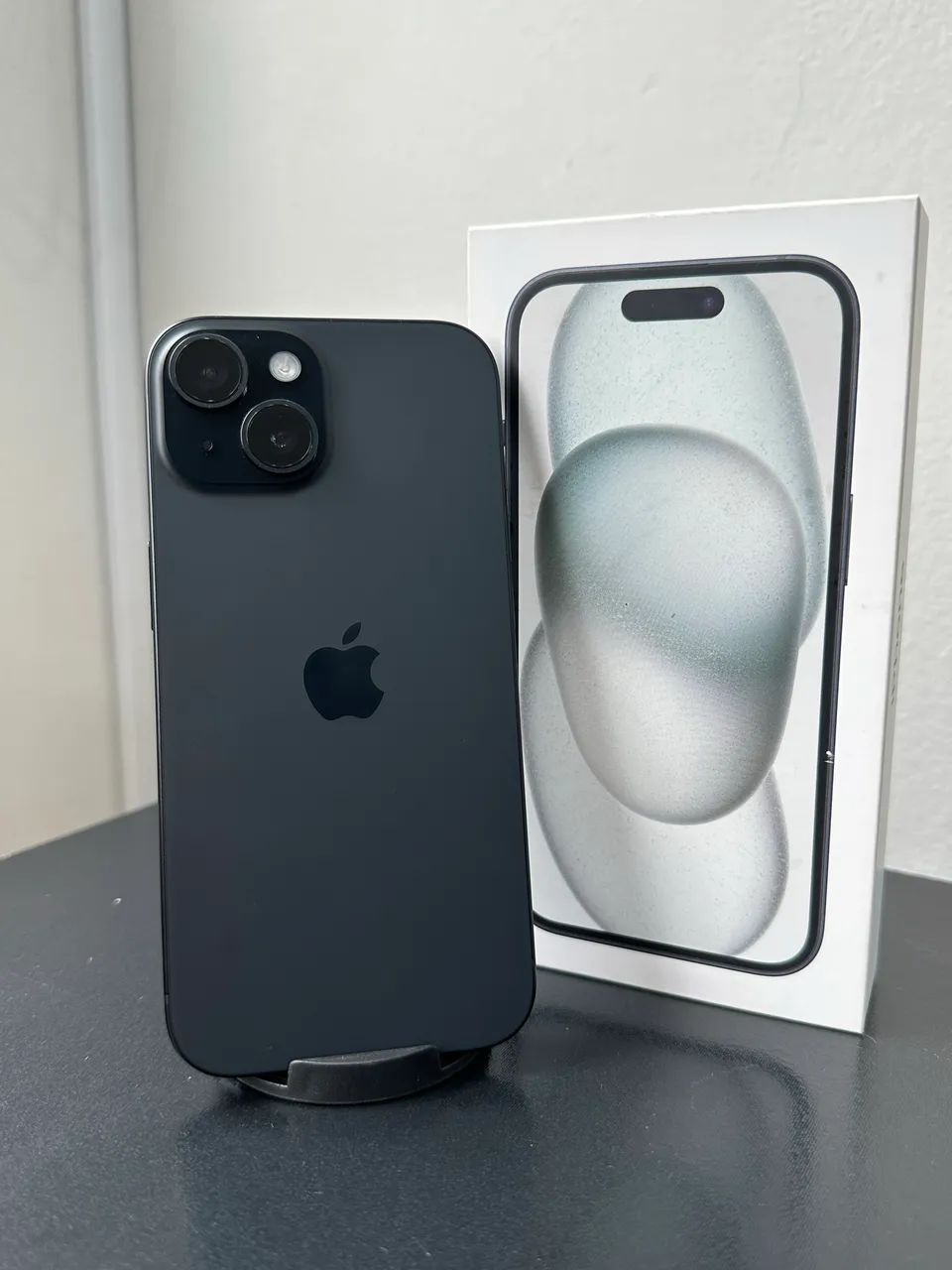 iPhone 15 128gb Preto semi novo em perfeito estado!! - Celulares e