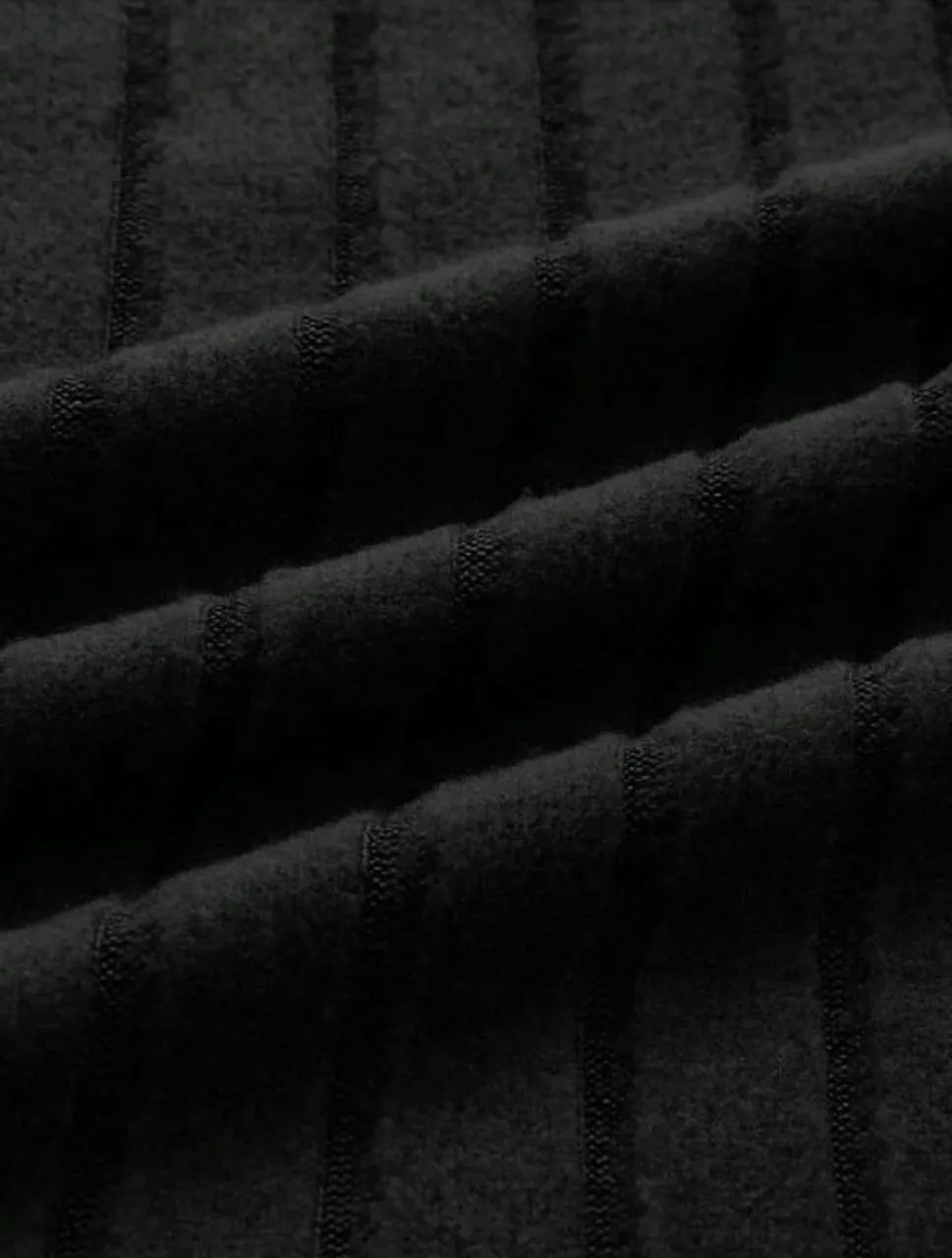 Camiseta com Nervuras Preto Manfinity - Foto 5