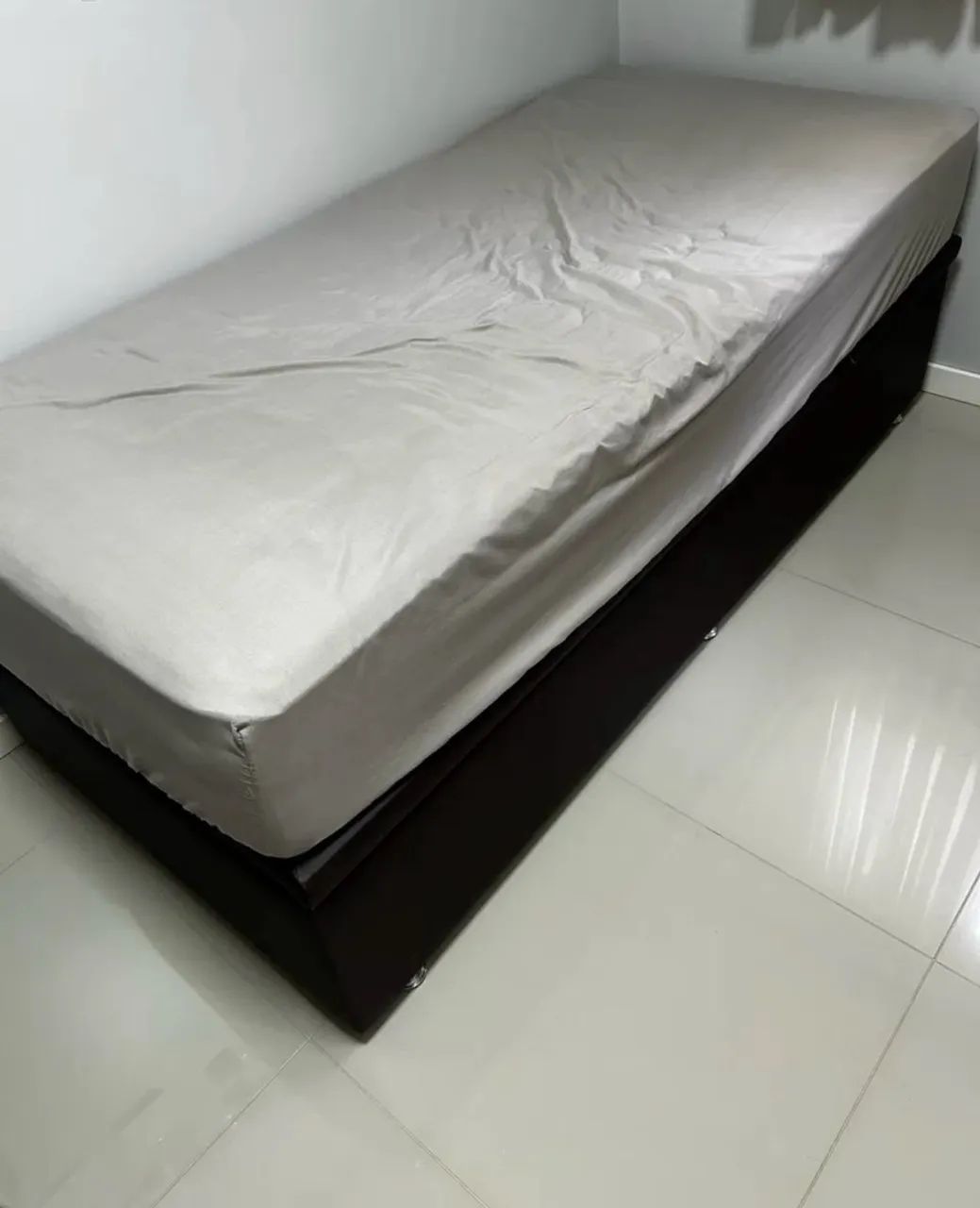 Cama box de solteiro com base baú