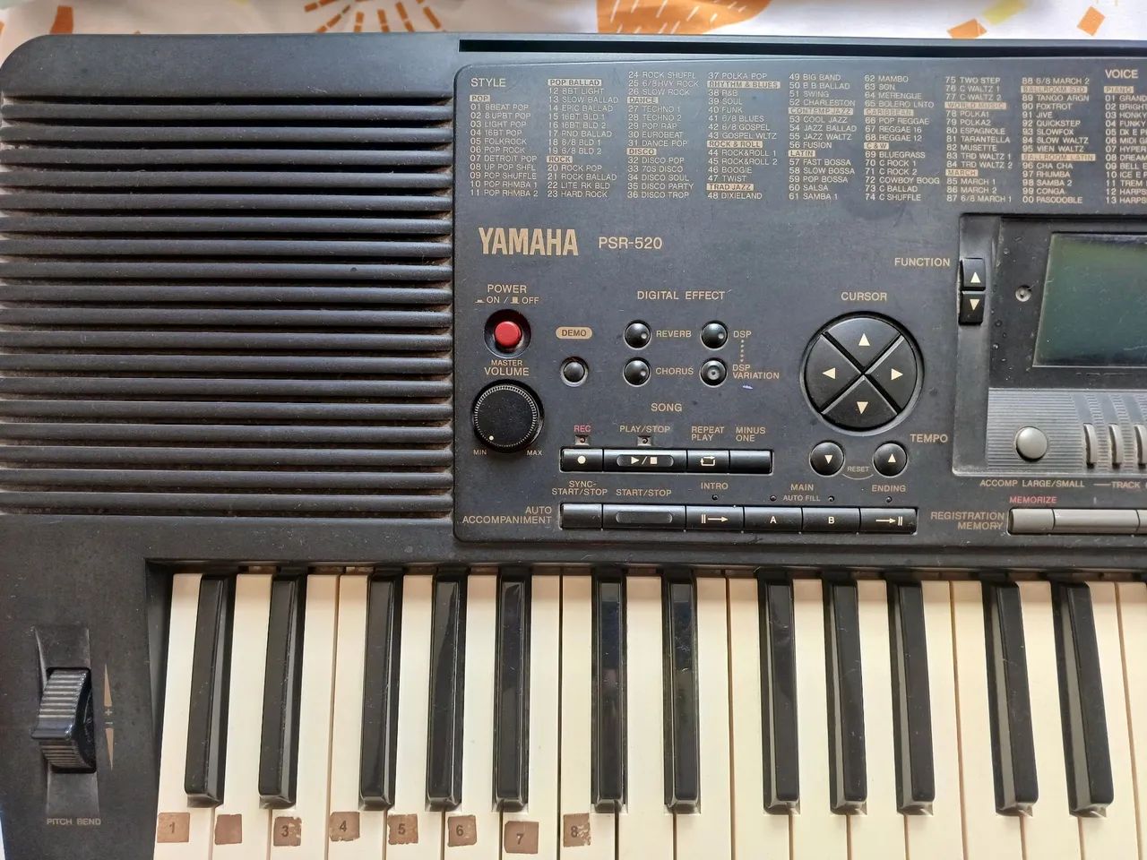 Teclado musical YAMAHA PSR-520 profissional  - Foto 4