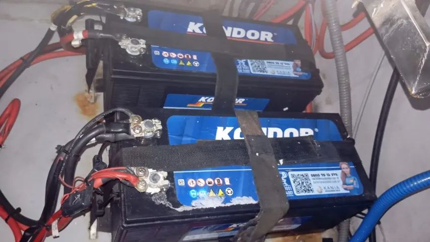 Lancha Focker 30.5 (2015) - Motor Mercruiser 8.2 380Hp - 520 Horas - Foto 10