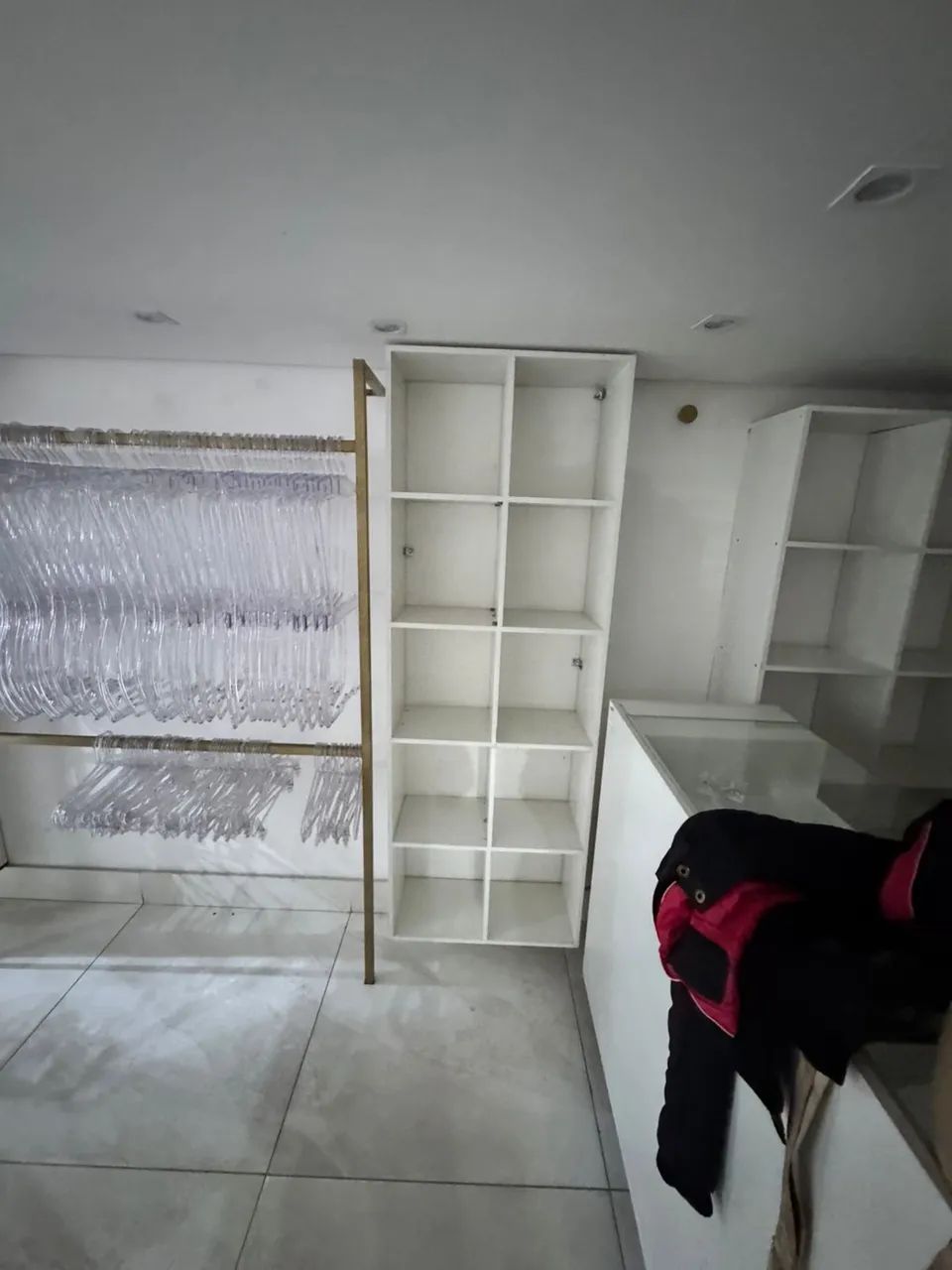 Balcão comeia roupa R$290