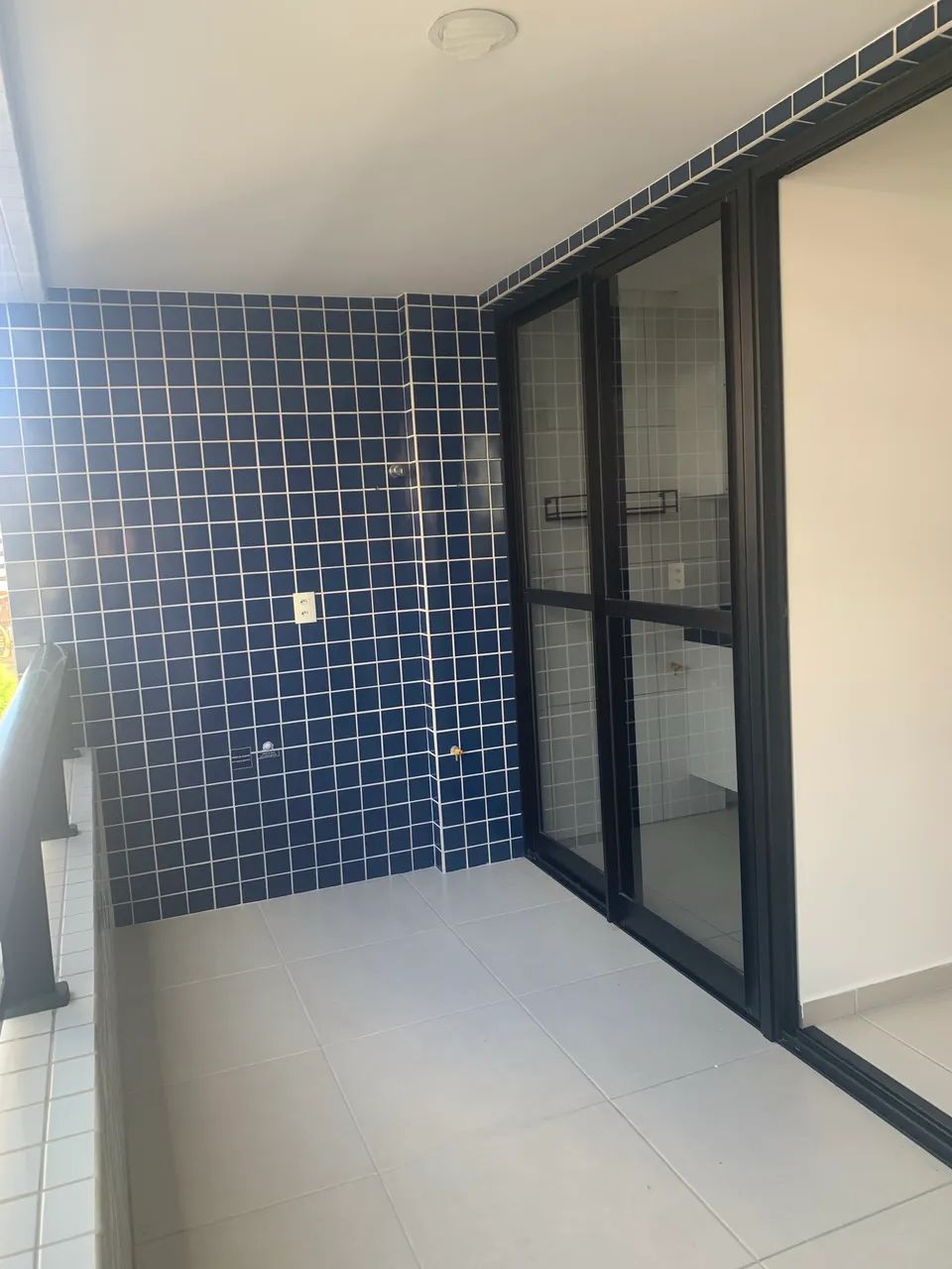 OPORTUNIDADE 3/4 com armários na Ponta Verde 