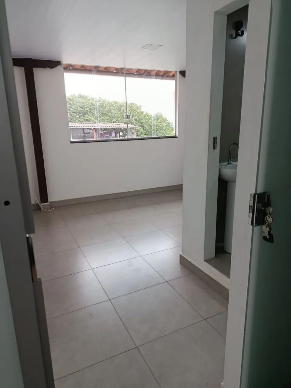 Alugo para moças 