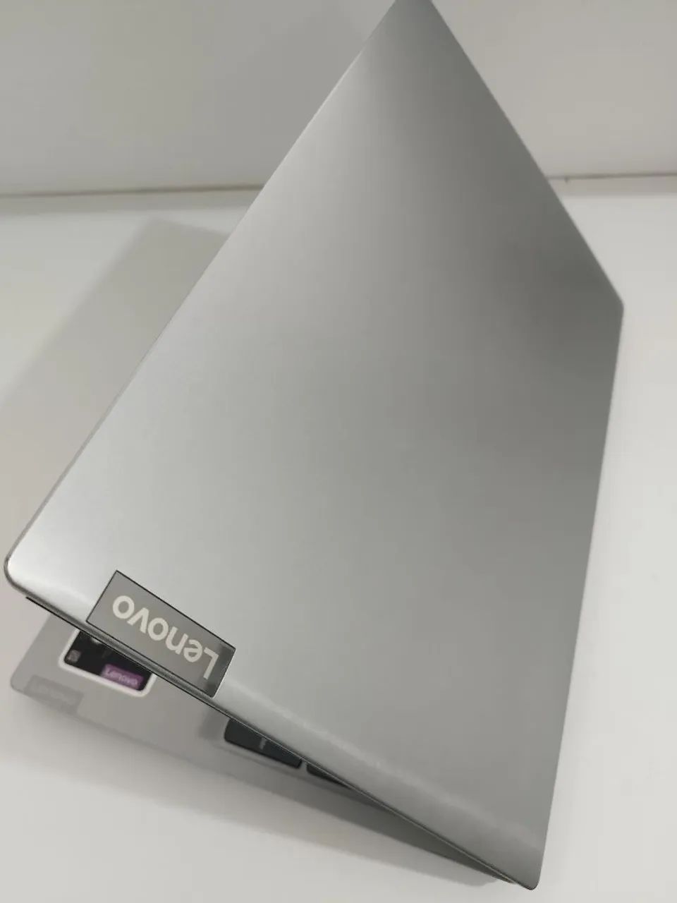 LENOVO CORE i5 8° + placa de vídeo dedicada 2 GB  - Foto 3