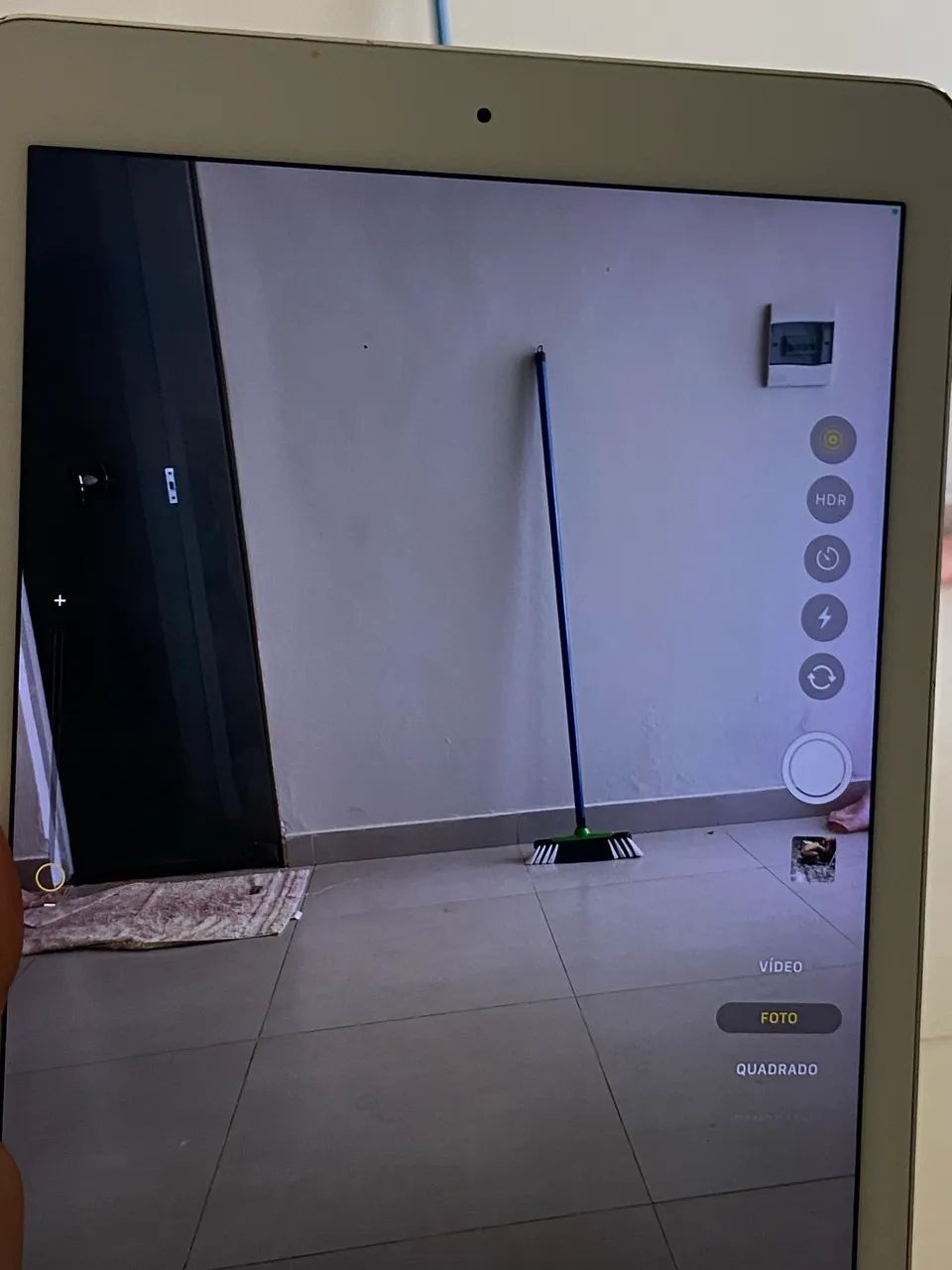 iPad Pro (9,7 polegadas) 32gb, bateria dura em média 3 a 4 horas, ideal para estudos  - Foto 2