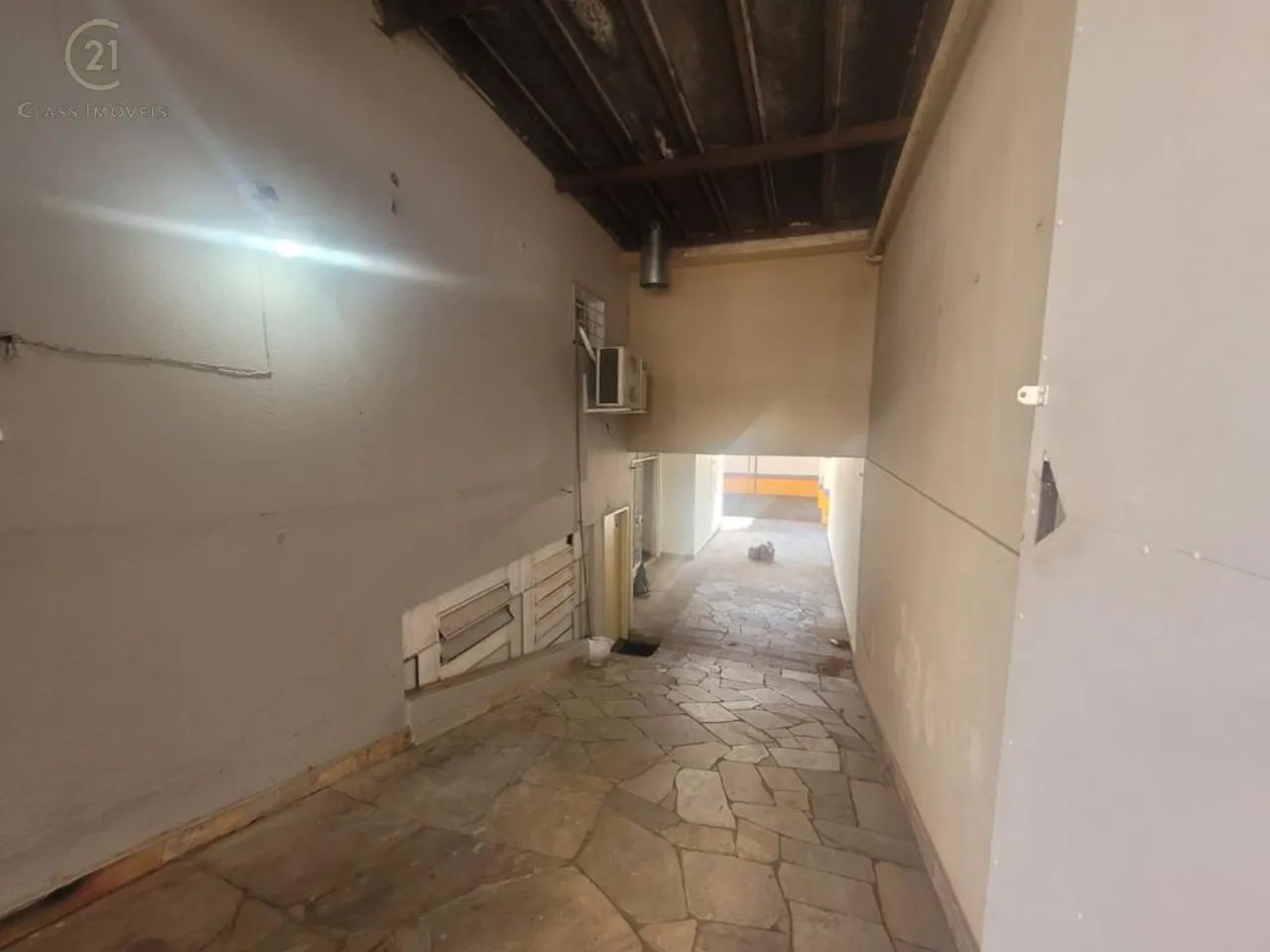 Casa para alugar em Londrina, Vila Ipiranga, com 4 quartos, com 150 m² - Foto 2