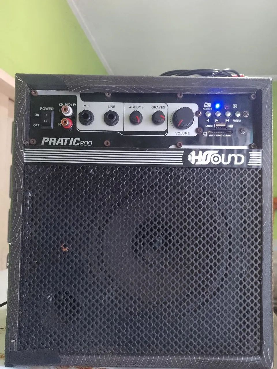 Caixa amplificada funcionando perfeitamente 