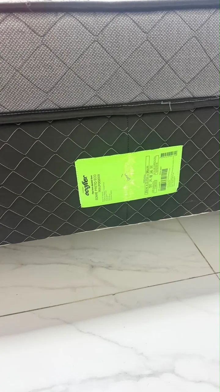 Cama Box king size semi nova , recém comprada, com colchão - Foto 2