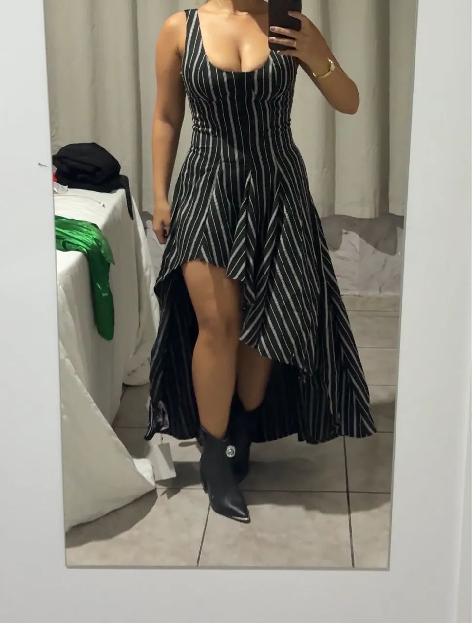 Vestido assimétrico tamanho M nunca usado  - Foto 2