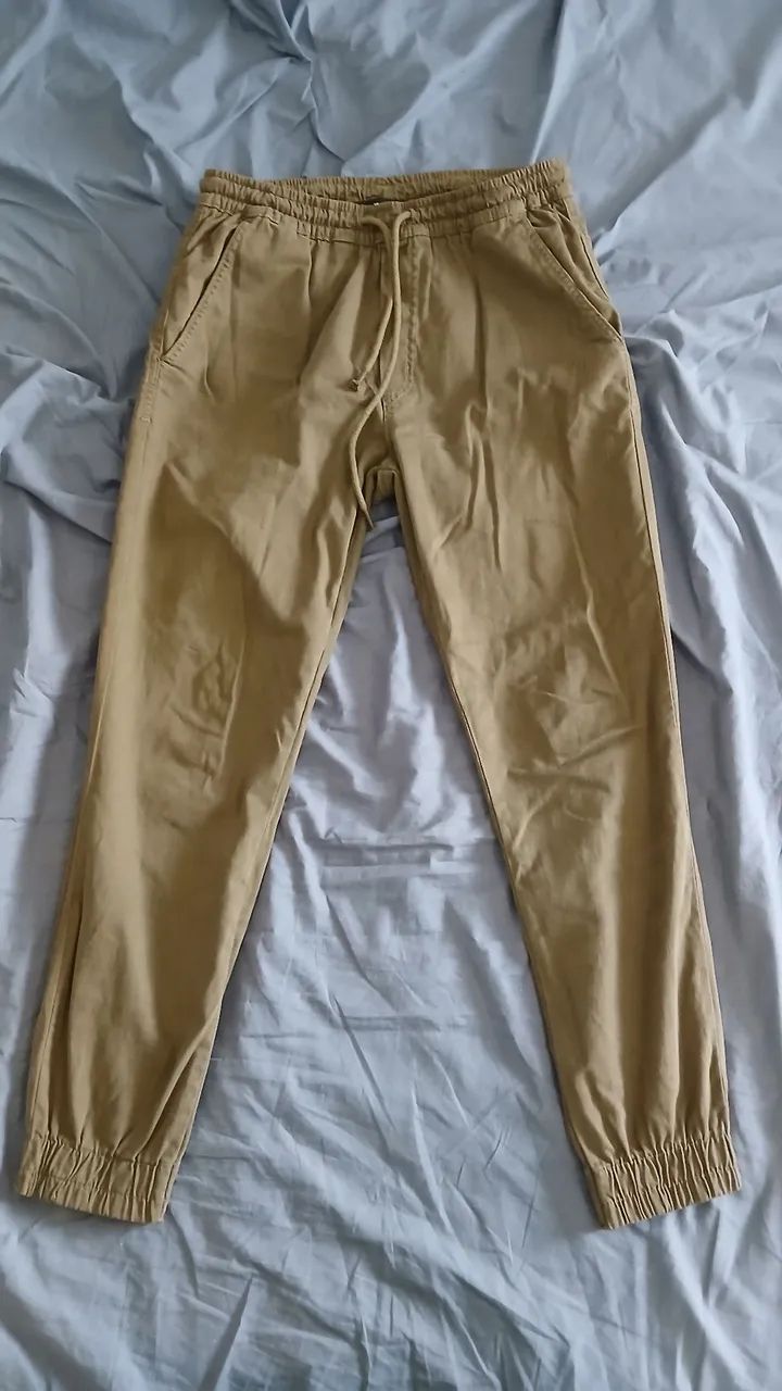 Cal ça jogger masculina usada - Foto 2