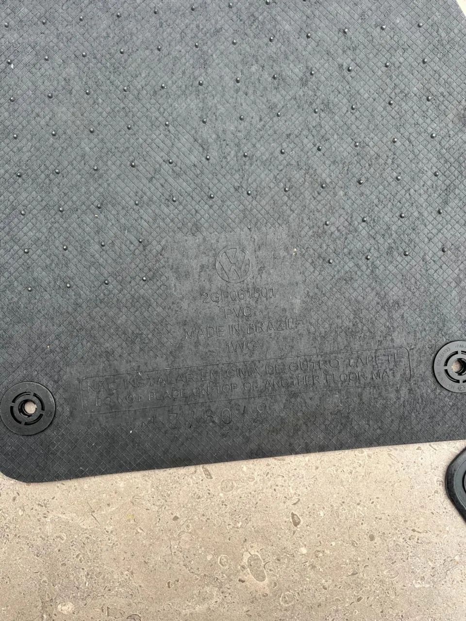 Jogo de tapete original Tcross - Foto 8