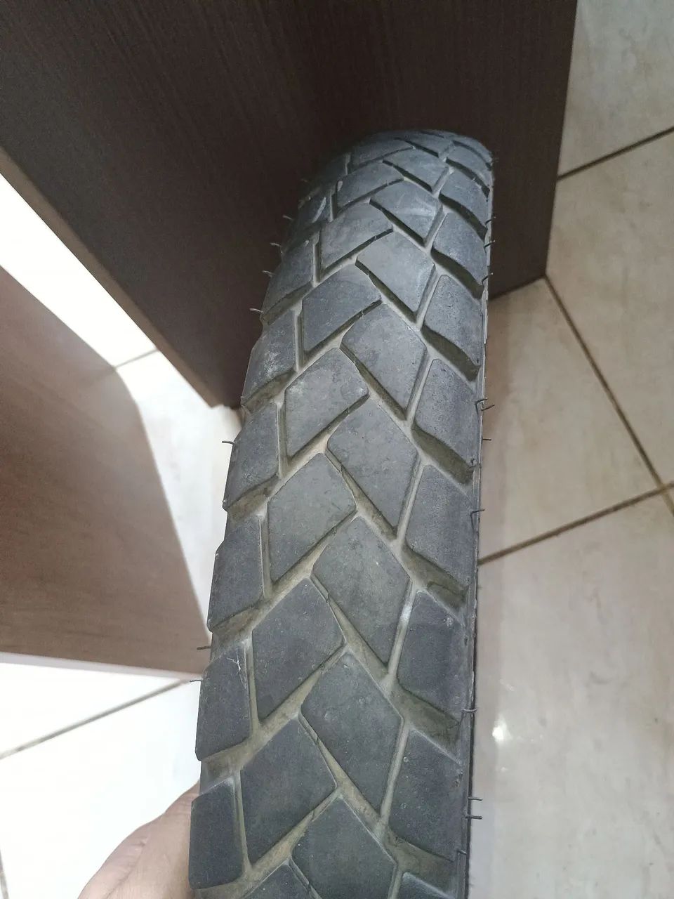 Pneu de mo dianteiro Lander - Foto 2