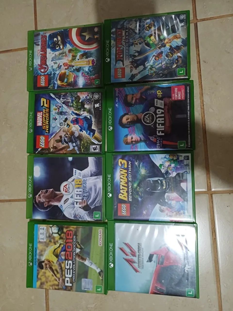 X Box One com 3 controles e 8 jogos - Foto 2