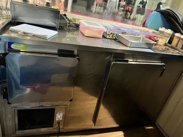 Geladeira Balcão com 2 portas