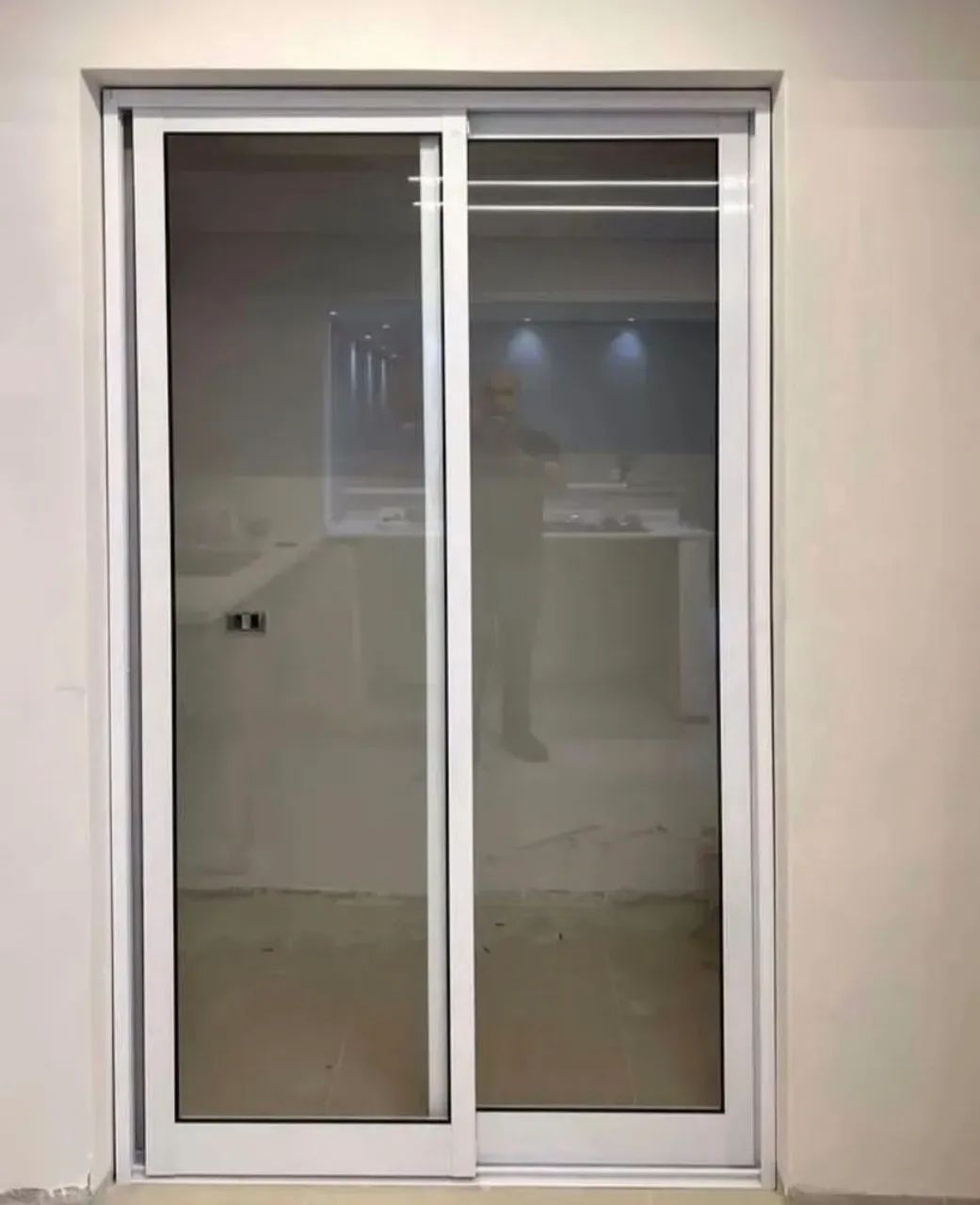 OPORTUNIDADE - Porta de Alumínio 1,60 x 2,10 - Nova/ embalada