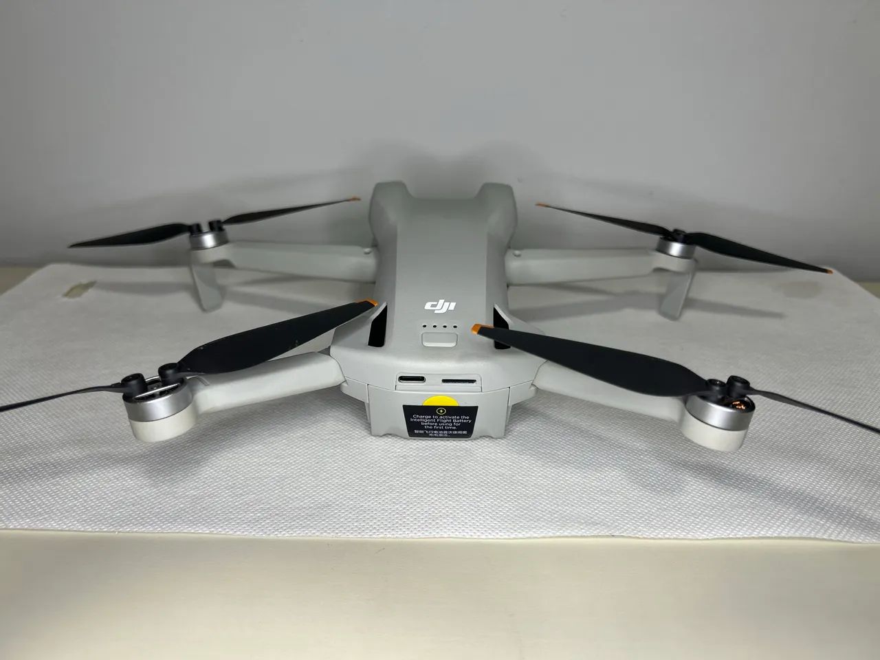 Drone Dji Mini 3 Standard (sem Tela) + cartão de memória e bolsa - Foto 3