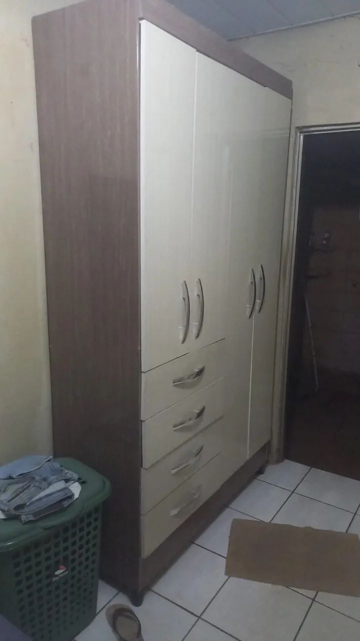 Guarda roupa solteiro 