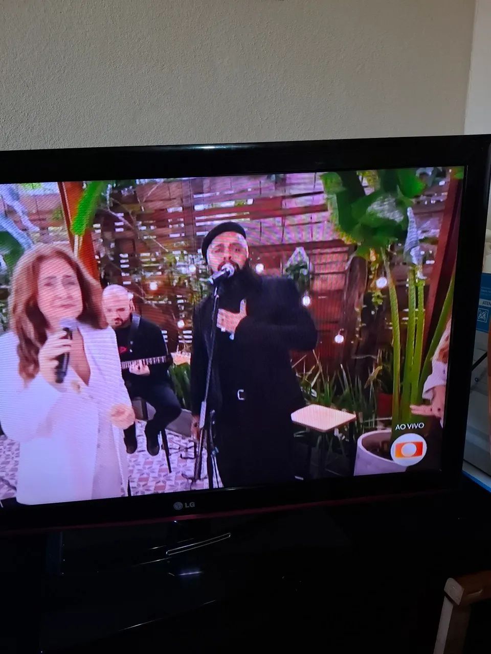 Vendo um tv42 polegadas obs: ela com tres listas na tela  - Foto 5