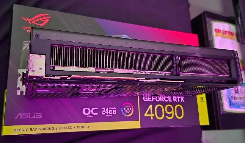 Placa de Video Asus Rog Strix RTX 4090 OC - Foto 2