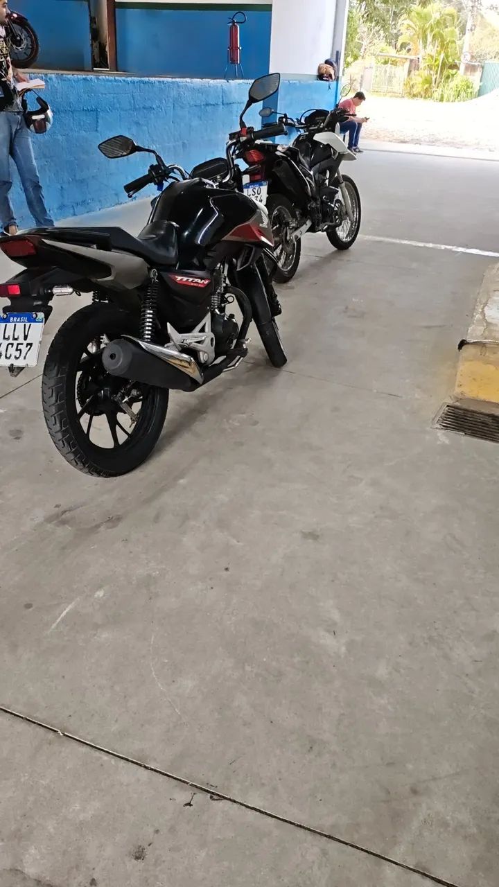 Titan 160