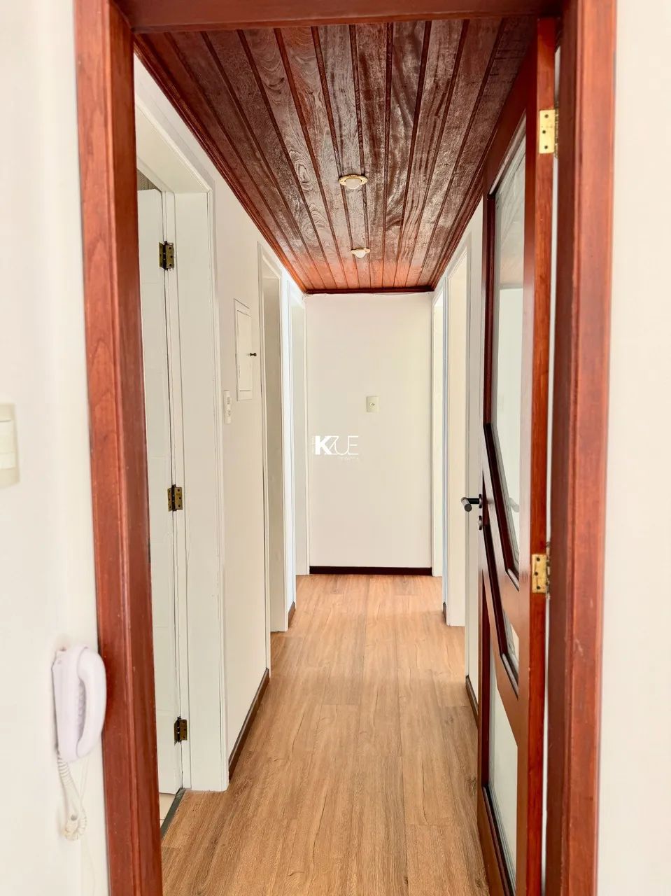 Apartamento 03 dormitórios e 02 vagas de garagem, para alugar em Coqueiros, Florianópolis  - Foto 5