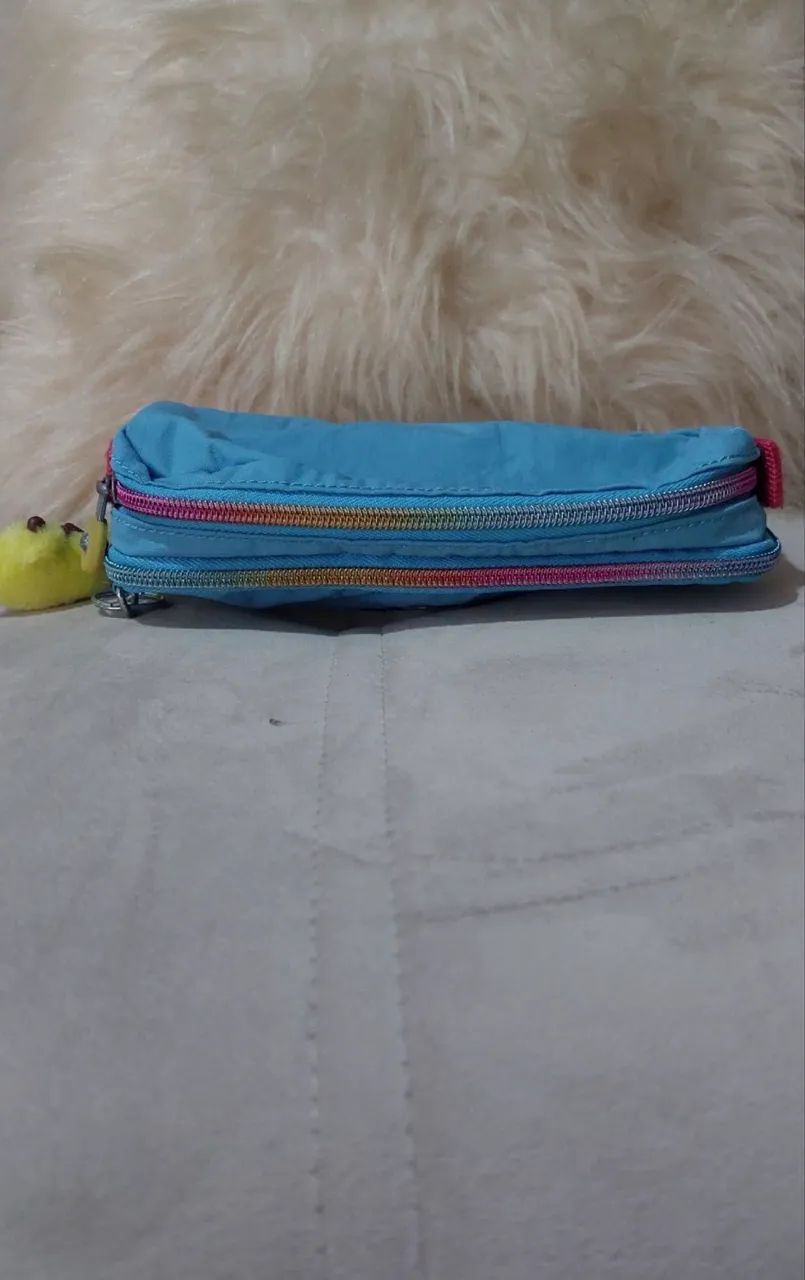 estojo kippling praticamente novo mas sujinho  - Foto 2